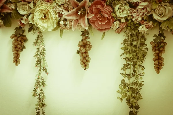 Pień fotografia Retro jasne i piękne kolory z tworzyw sztucznych kwiatów róży — Zdjęcie stockowe
