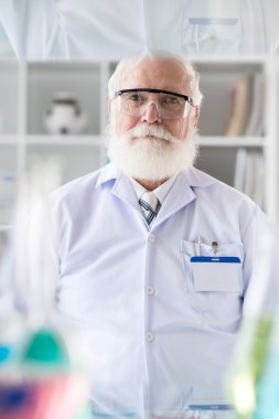 Üst düzey scientistt portresi