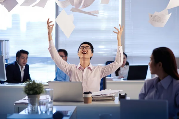 Equipe de negócios celebrando o sucesso — Fotografia de Stock