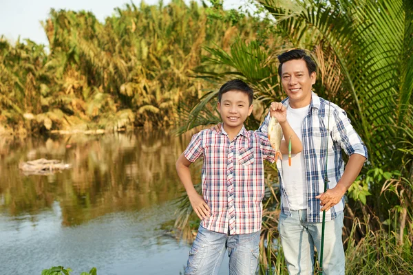 Feliz padre e hijo — Foto de Stock