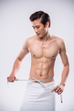 genç adam ölçüm bel 