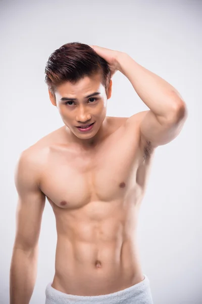 Atrakcyjny facet topless — Zdjęcie stockowe