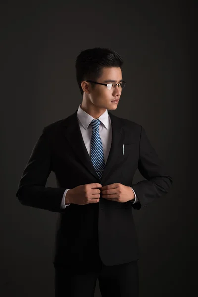 Elegante hombre de negocios guapo — Foto de Stock