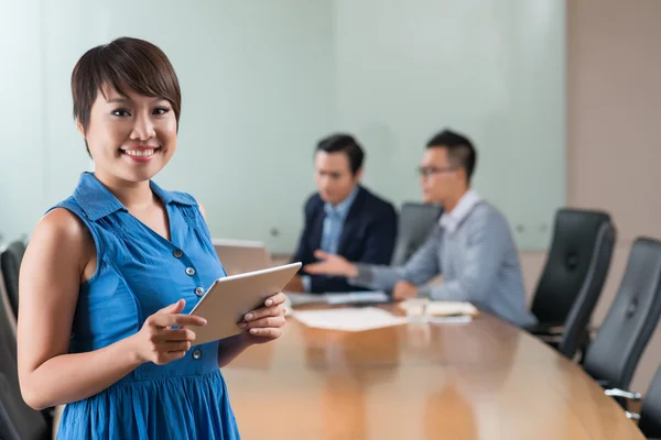 Mujer de negocios sonriente — Foto de Stock