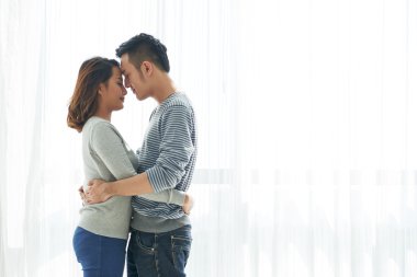 Aşk sarılma içinde Vietnam Çift