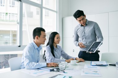 işadamı gösteren sunu Tablet