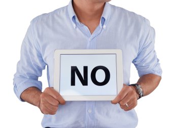 Adam holding tablet hiçbir yazıt ile