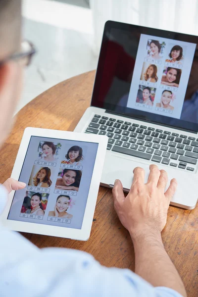 Man creating interface on dating website — Stock Photo, Image