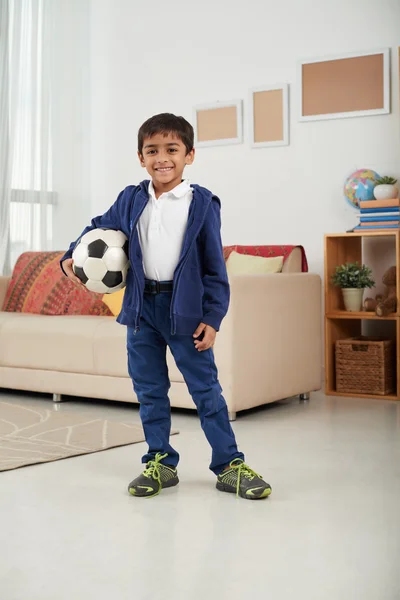 Pequeno jogador de futebol — Fotografia de Stock