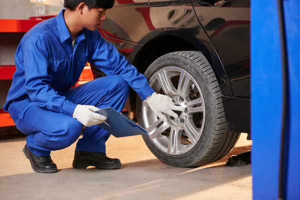 Lastik kontrol otomatik mekanik — Stok fotoğraf