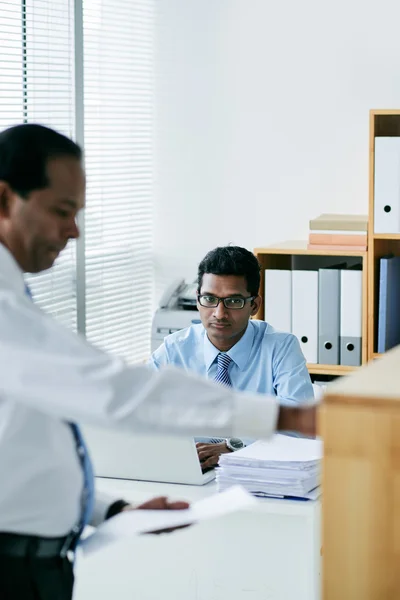 Programmers working in office — Stock Photo, Image