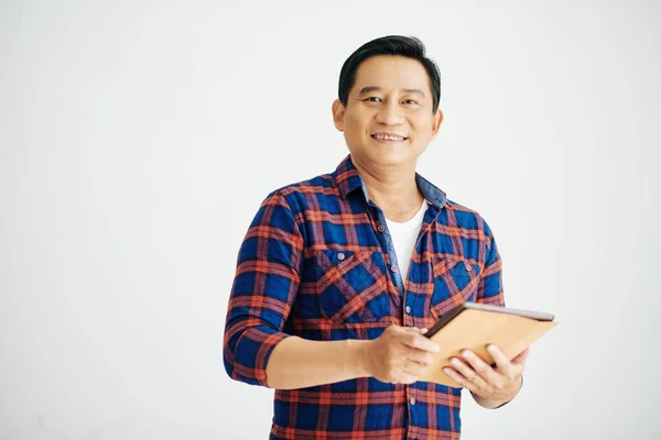 Portrait Smiling Mature Asian Man Plaid Shirt Holding Tablet Computer — Stock Photo, Image