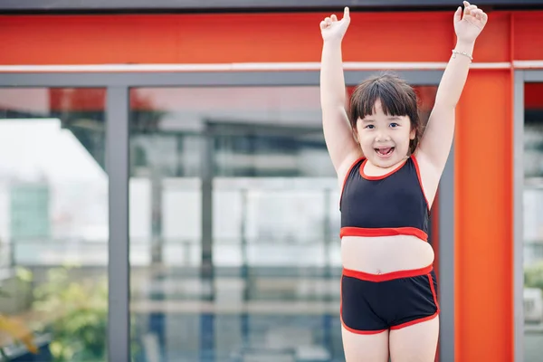 Emocionado Niña Vietnamita Traje Baño Listo Para Nadar Piscina — Foto de Stock