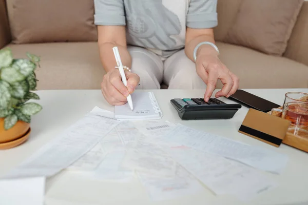Cropped Image Woman Handling Bookkeeping She Checking Bills Receipts Writing — Stock Photo, Image