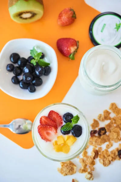 Desayuno saludable en la mesa — Foto de Stock