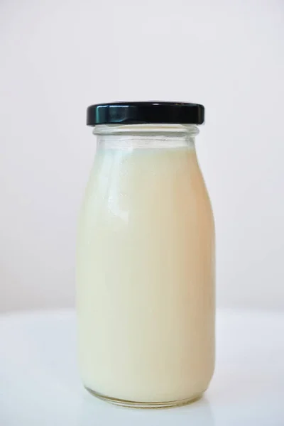 Glass Jar of Thermostatic Yogurt — стокове фото