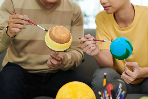 Making Solar System Model — Stock Photo, Image