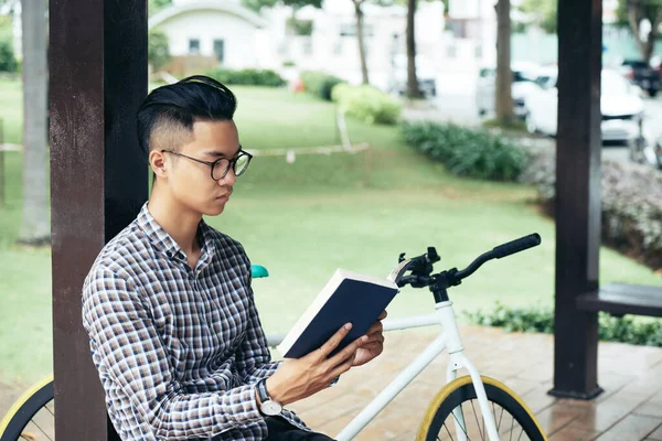 Young Man Reading Book — Stock Photo, Image