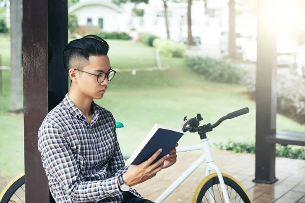 Pensive Man Reading Students Book — Stock fotografie