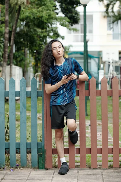 Pensive Man in Leaning on Fence — Fotografia de Stock