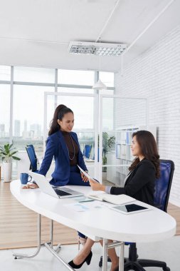 Yıllık İstatistikleri Tartışan Kadın Girişimciler