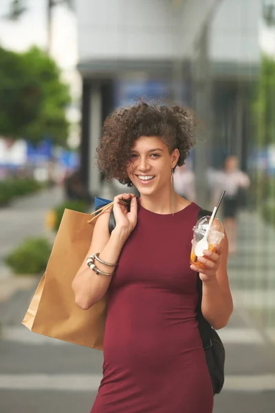 Smiling Woman with Shopping Bags — Stock Photo, Image