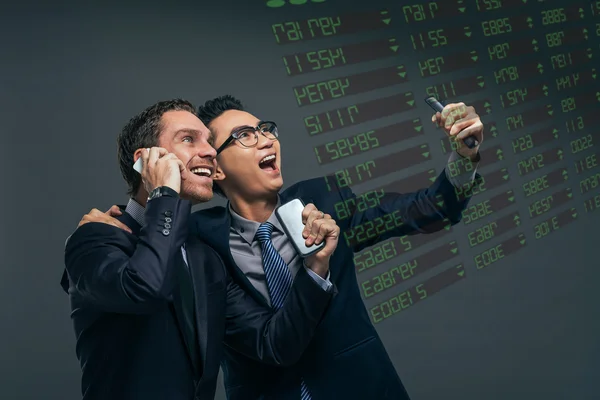 Zufriedene Finanzmakler — Stockfoto
