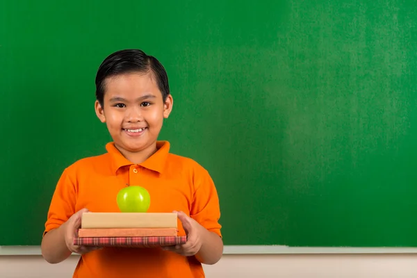 Sorrindo estudante vietnamita — Fotografia de Stock