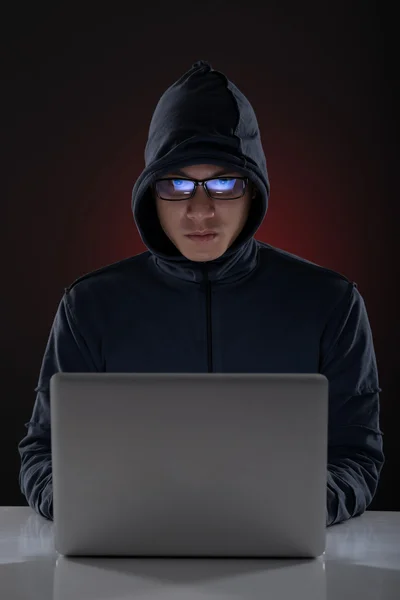 Hombre hacker computación — Foto de Stock