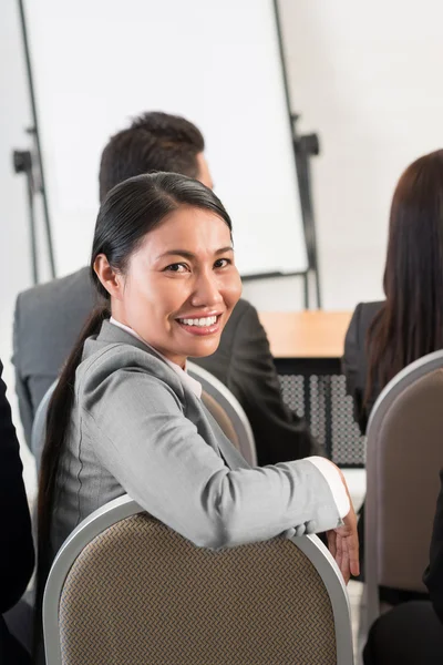 Asiatiska affärskvinna på business conference — Stockfoto