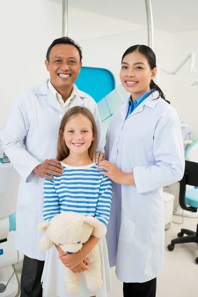 Equipo dental y paciente — Foto de Stock