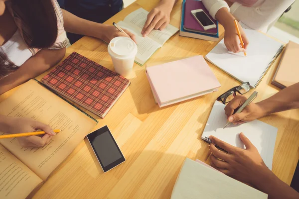 Doing homework together — Stock Photo, Image