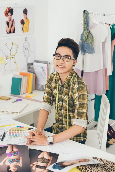 Happy Asian tailor — Stock Photo, Image