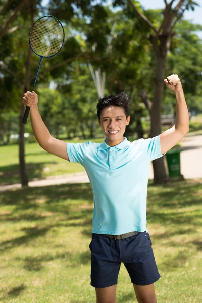 Badminton oyuncu kutluyor zafer — Stok fotoğraf