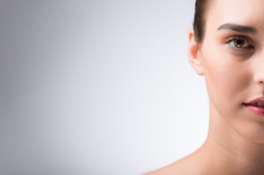 Mükemmel ciltli bir kadın