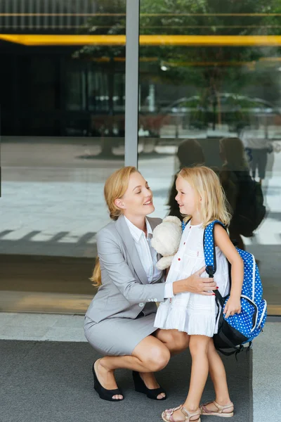 Vacker mor och dotter — Stockfoto