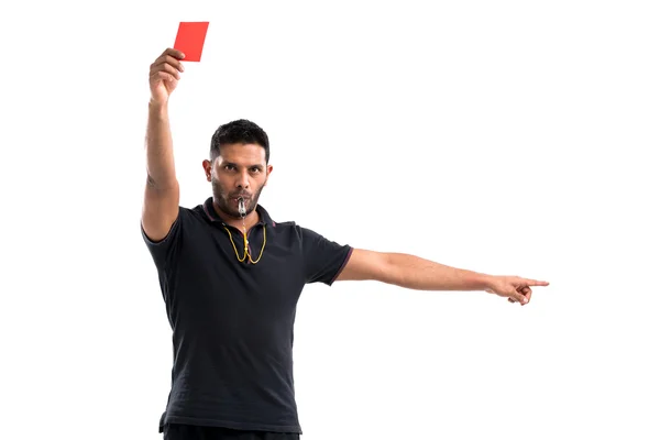 Судья показывает красную карточку — стоковое фото