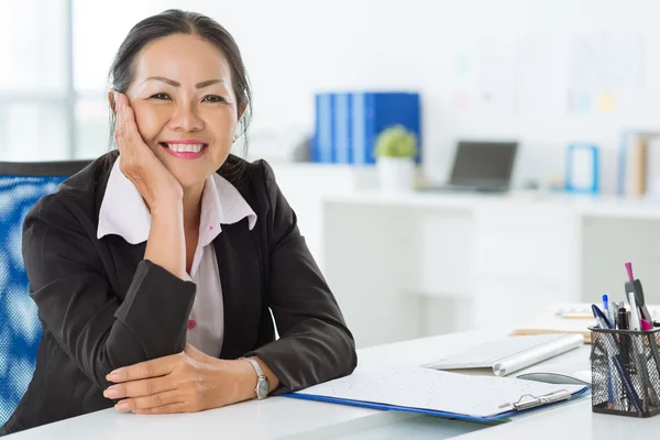 Vietnamees zakelijke dame — Stockfoto