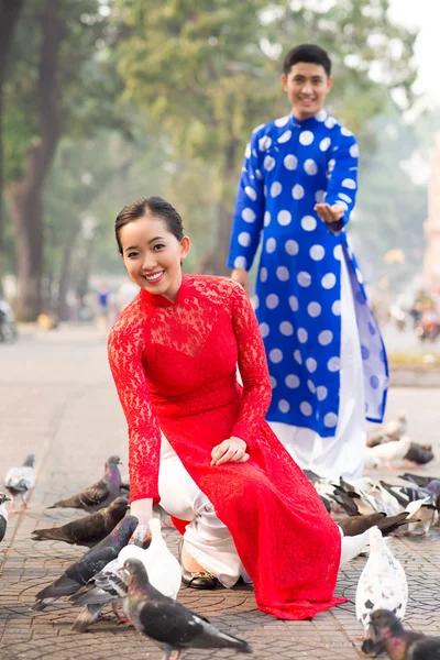 Casal vietnamita — Fotografia de Stock