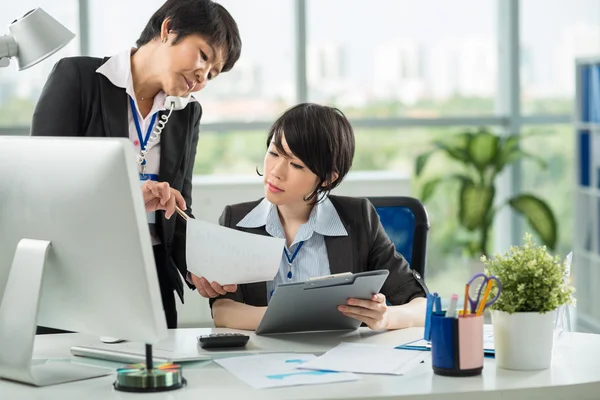 Female colleagues — Stock Photo, Image