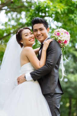 Neşeli Düğün çifti