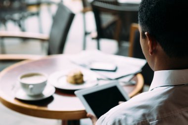 Dijital tablet kullanma