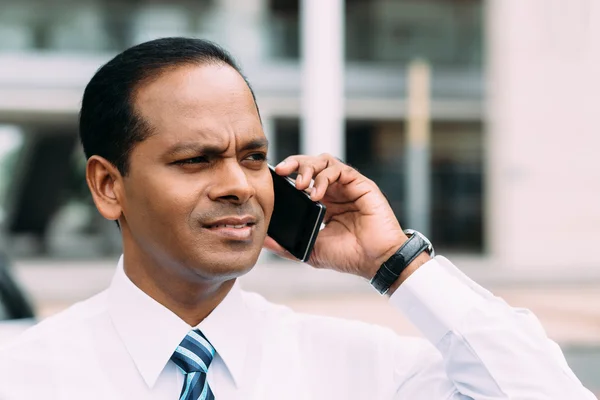 Hablar por teléfono — Foto de Stock