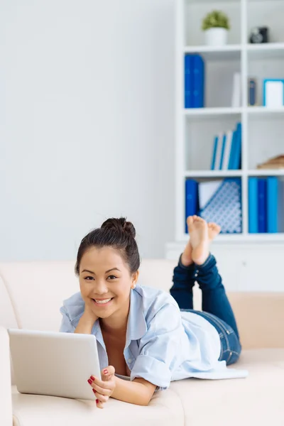 Chica alegre — Foto de Stock