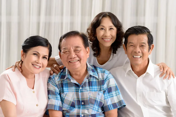 Seniores vietnamitas felizes — Fotografia de Stock