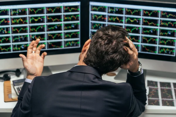 Frustrated stock trader — Stock Photo, Image