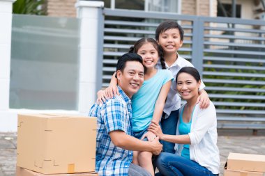 Karton kutular ile aile