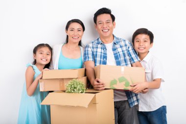 Vietnamca aile eşya kutuları