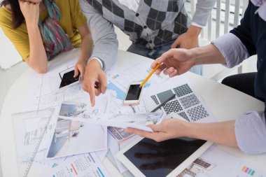 Tasarım ekibi yeni bir proje planlama