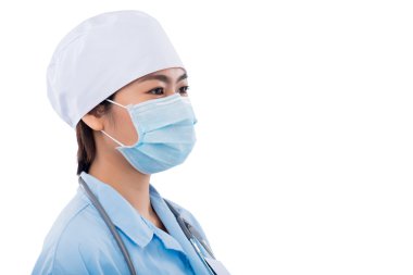 Koruyucu maskeli doktor